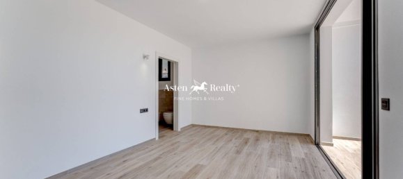 Villa de 4 dormitorios en Adeje, Spain No. 89414 32