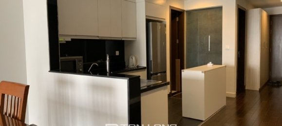 Apartamento de 3 dormitorios en Ba Dinh, Vietnam No. 883 2