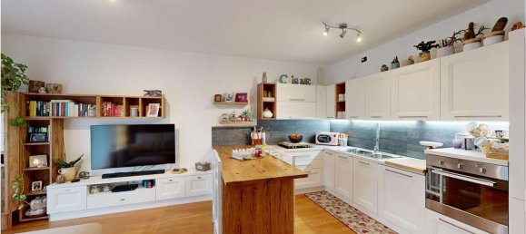 Apartamento de 2 dormitorios en Malnate, Italy No. 361311 6