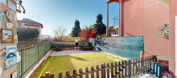 Apartamento de 2 dormitorios en Malnate, Italy No. 361311 14