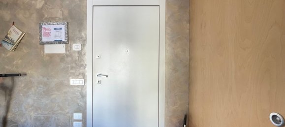 1 bedroom Apartment in Bari, Italy No. 325456 5