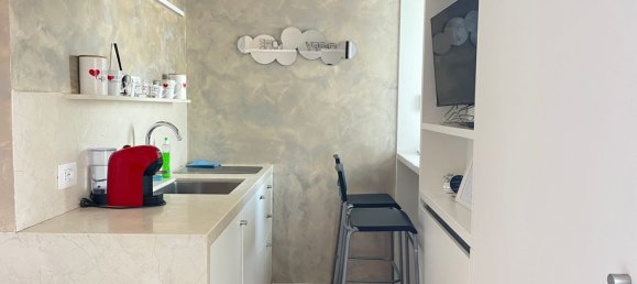 1 bedroom Apartment in Bari, Italy No. 325456 2