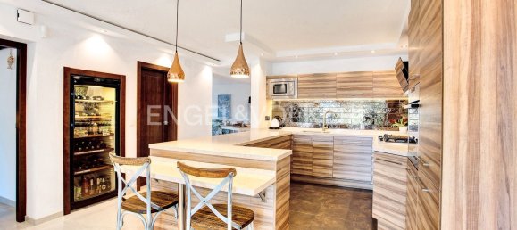 6 bedrooms House in Marbella, Spain No. 55716 12