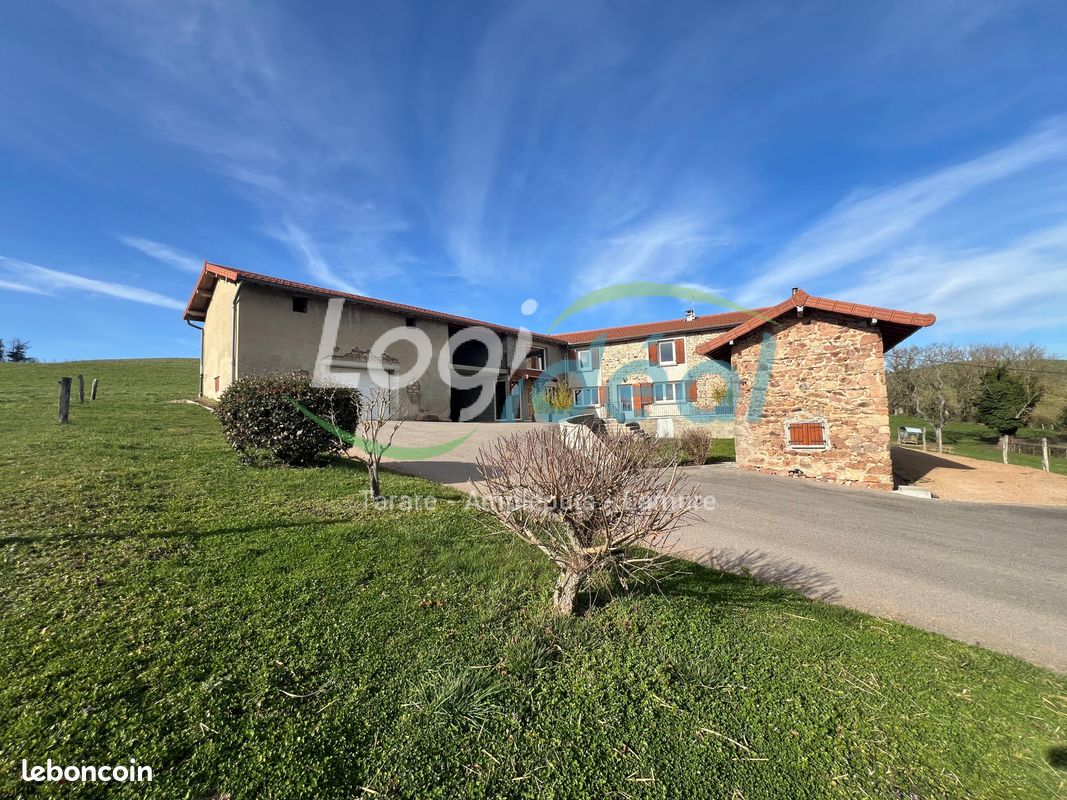 4 bedrooms House in Amplepuis, France No. 206722