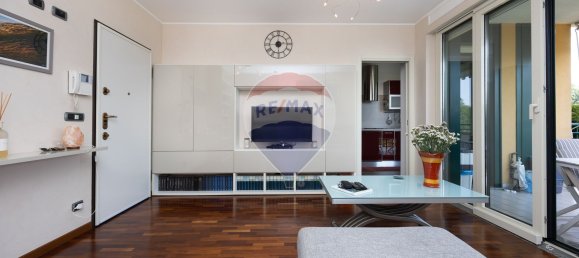 2 bedrooms Apartment in Pioltello, Italy No. 360703 5