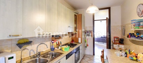 3 chambres Appartement à San Fermo della Battaglia, Italy No. 206345 5