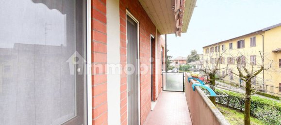 3 chambres Appartement à San Fermo della Battaglia, Italy No. 206345 9