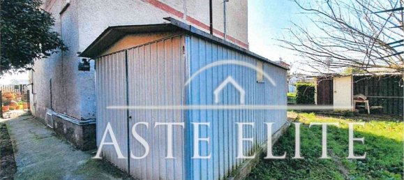 5 rooms House in Aprilia, Italy No. 101037 66