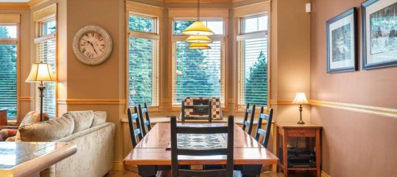 3 bedrooms House in British Columbia, Canada No. 1268 4