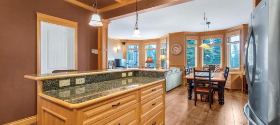 3 bedrooms House in British Columbia, Canada No. 1268 7