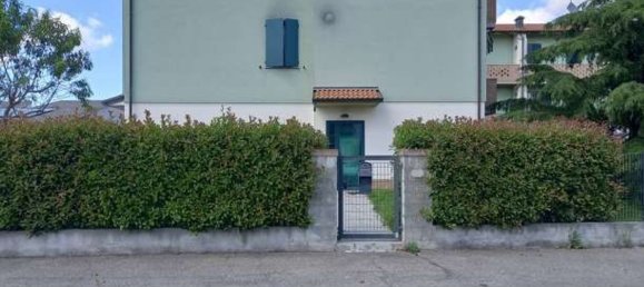 6-salle Appartement à Parma, Italy No. 309772 20