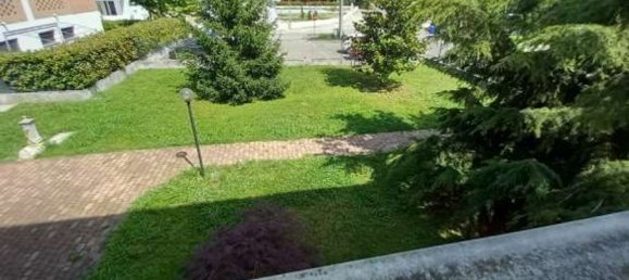 6-salle Appartement à Parma, Italy No. 309772 4