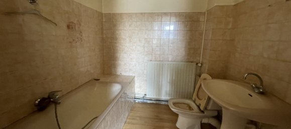 Edificio de 1 habitación en Chateauroux, France No. 90550 16