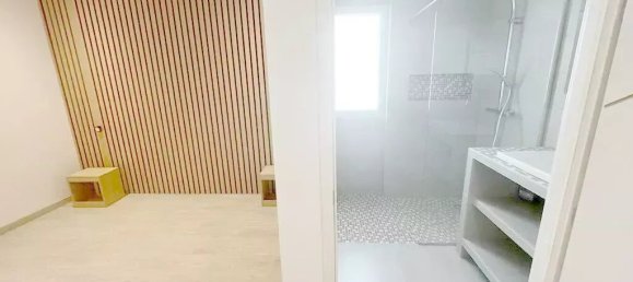 4 bedrooms House in Saint-Andre-les-Vergers, France No. 228373 8