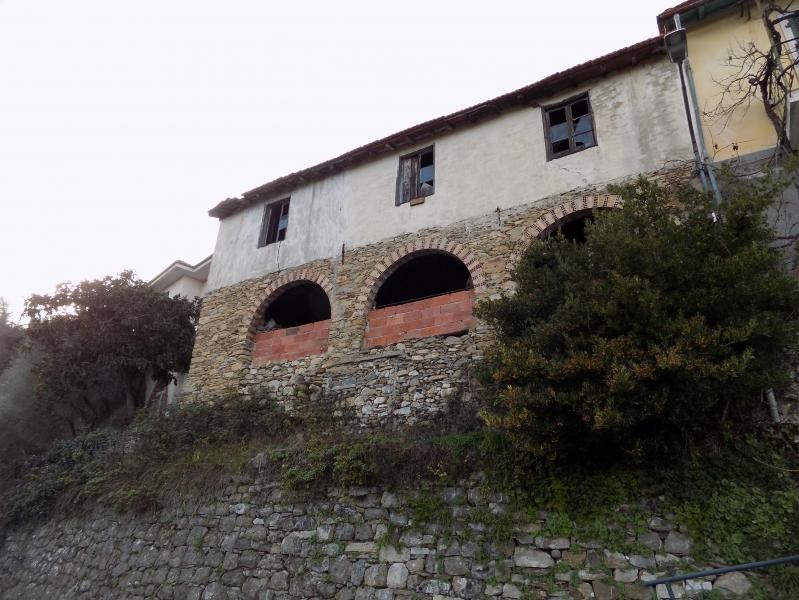 5 rooms House in Borgomaro, Italy No. 232730