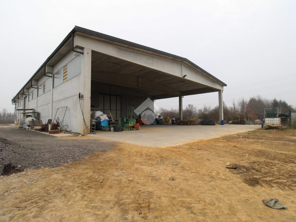 4 rooms Warehouse in Verderio, Italy No. 143280