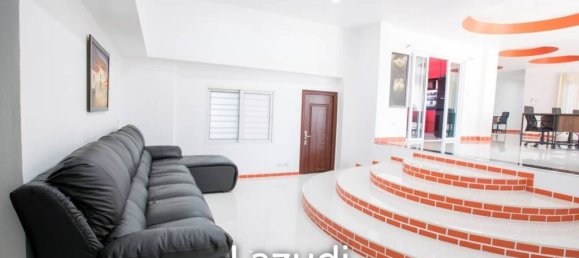 Café/restaurante de 4 dormitorios en Bang Lamung, Thailand No. 15798 4