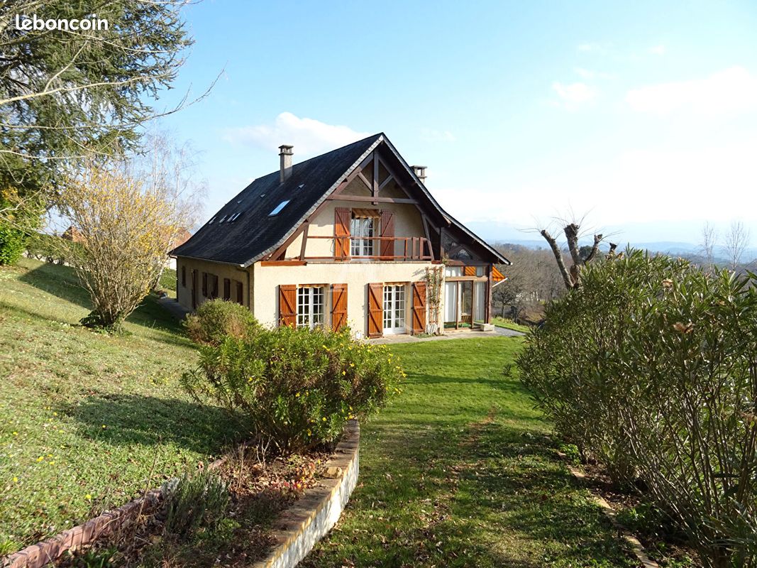 4 bedrooms House in Aubertin, France No. 100387