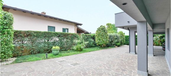 Villa de 4 dormitorios en Meda, Italy No. 345641 2