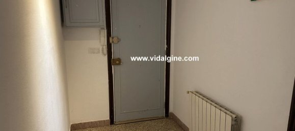 4 bedrooms Apartment in Lleida, Spain No. 179718 3