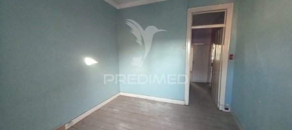 200m² Building in Lisbon, Portugal No. 102650 18