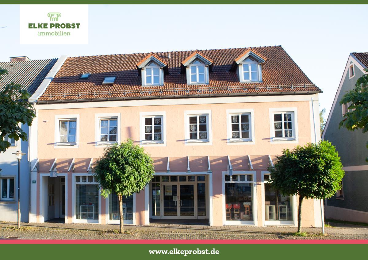 7 rooms Building in Schwandorf, Germany No. 162392
