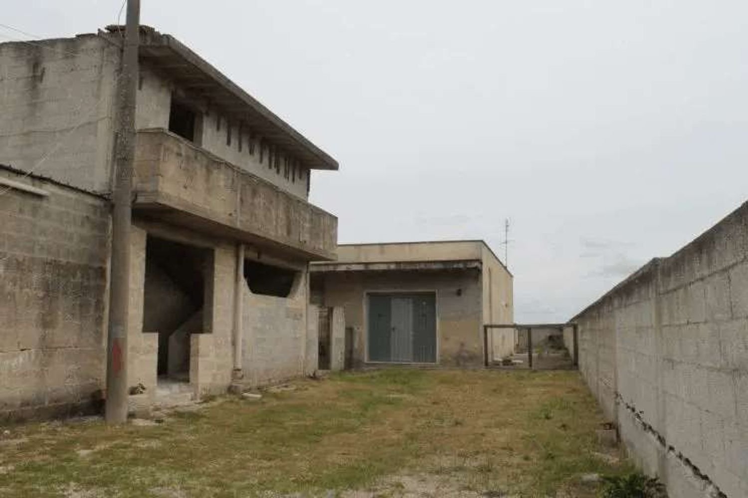 15-salle Maison à San Pietro Vernotico, Italy No. 185725