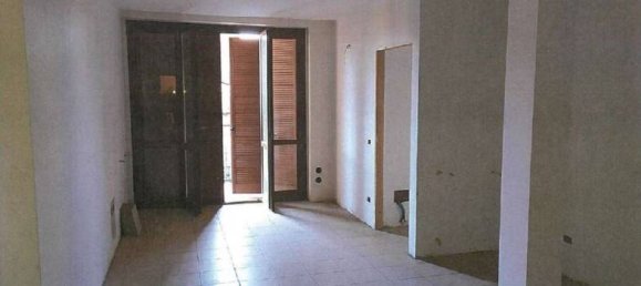 2 chambres Appartement à Cassano Magnago, Italy No. 5395 8