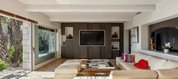 3 bedrooms Villa in La Colle-sur-Loup, France No. 1956 2