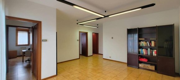 3غرفة شقة في Carpi, Italy رقم 38598 13