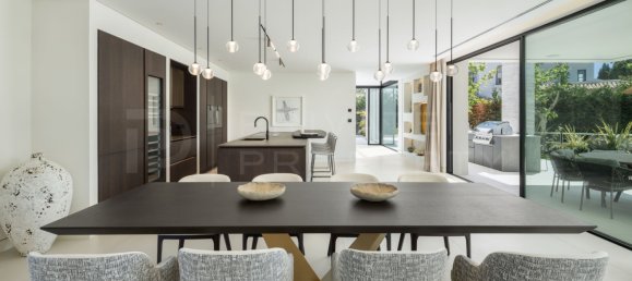 6 bedrooms Villa in Marbella, Spain No. 104298 18