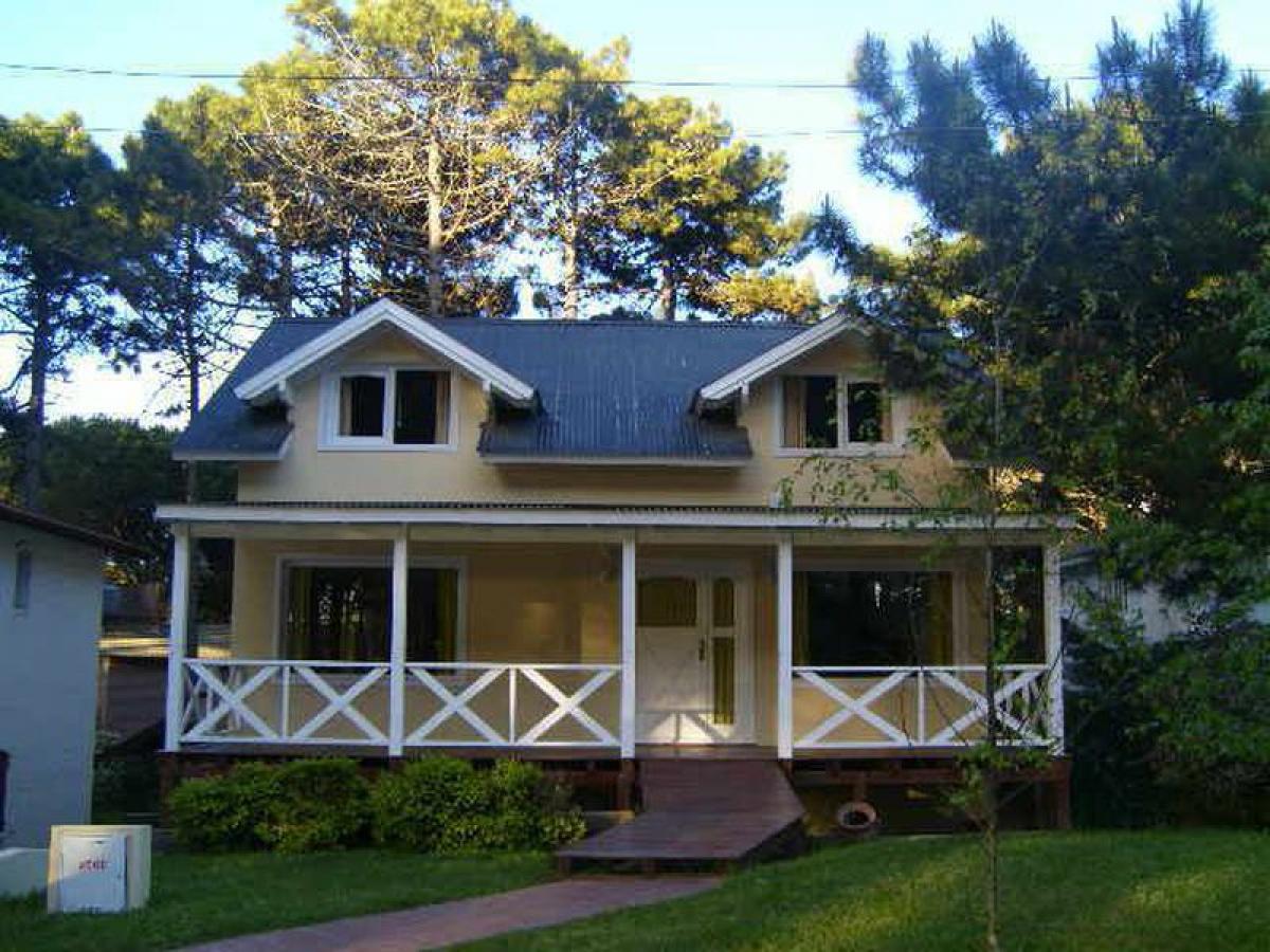 5 bedrooms House in Mar del Plata, Argentina No. 74778