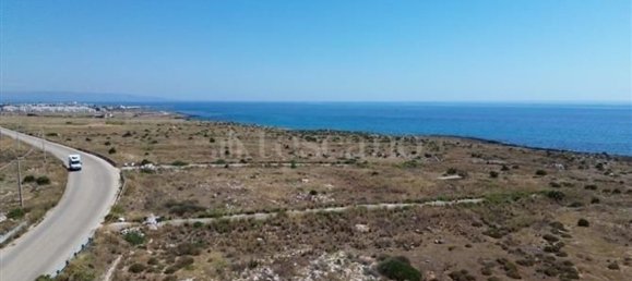  Land in Pachino, Italy No. 377897 4