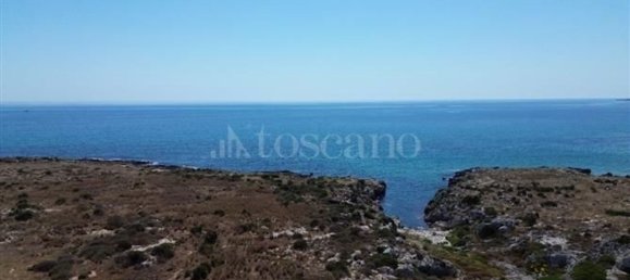  Land in Pachino, Italy No. 377897 2