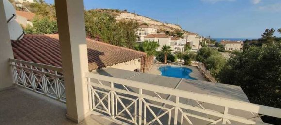 Casa de 3 dormitorios en Agios Tychonas, Cyprus No. 6729 5