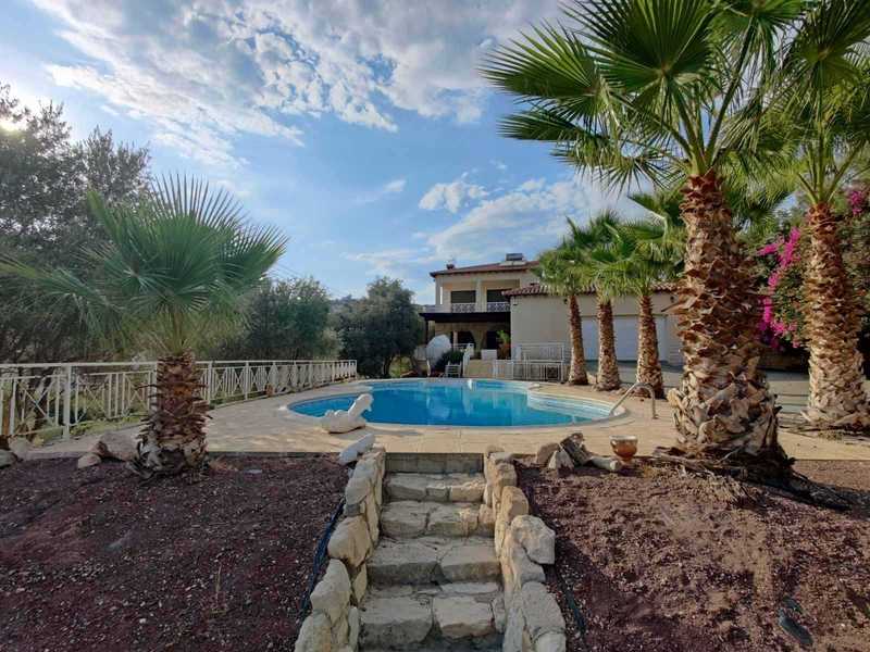 Casa de 3 dormitorios en Agios Tychonas, Cyprus No. 6729