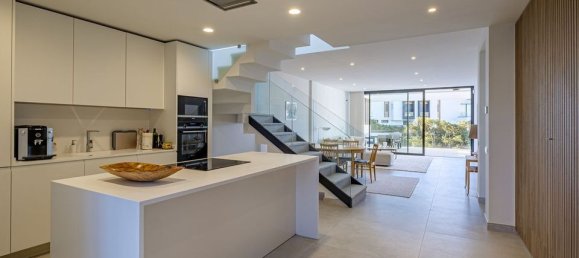 Ático de 2 dormitorios en Marbella, Spain No. 186033 2