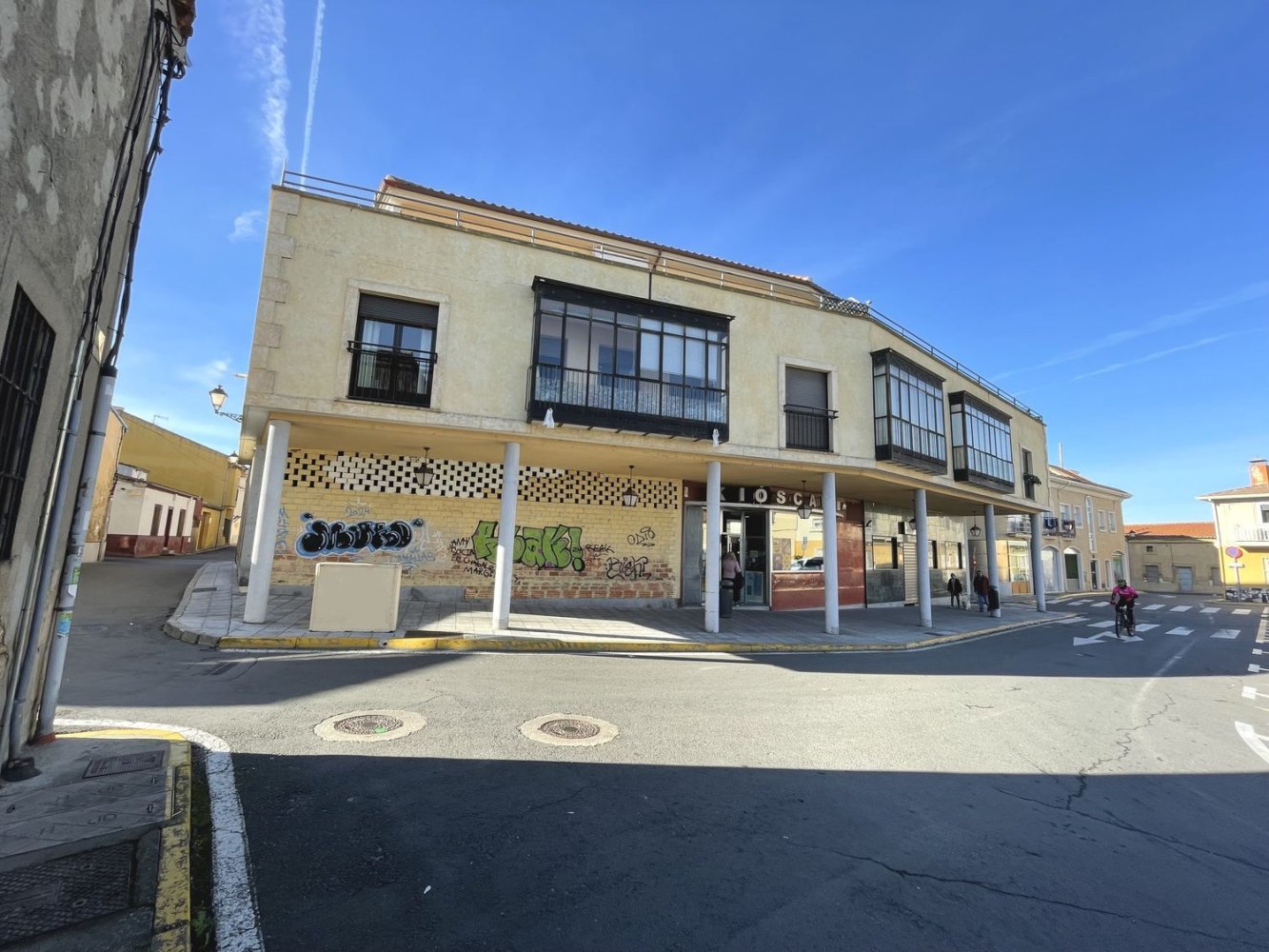 Gewerbliche Immobilie in Cabrerizos, Spain 140m², Nr. 74645