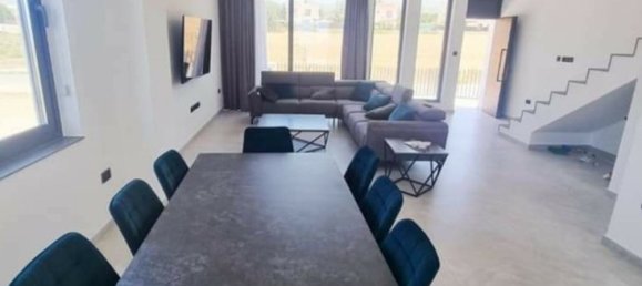 4 dormitorios propiedad comercial en venta en Mesogi, Paphos, Cyprus № 9725 8