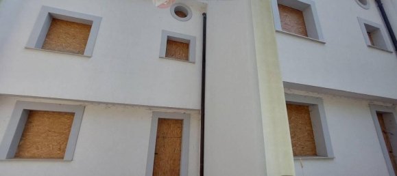 5 rooms House in Montefiore Conca, Italy No. 17636 17