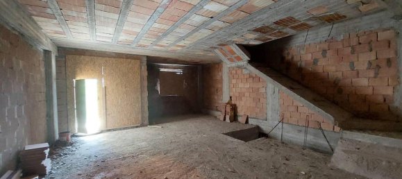 5 rooms House in Montefiore Conca, Italy No. 17636 5