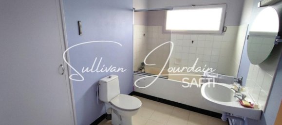 5 bedrooms House in Saint-Martin-des-Champs, France No. 332917 11