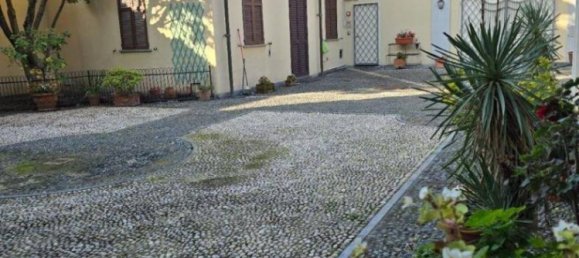 6 bedrooms Villa in Mortara, Italy No. 86364 2