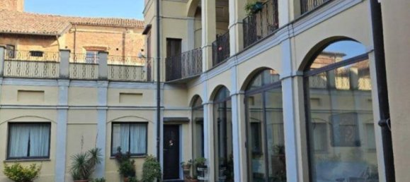 6 bedrooms Villa in Mortara, Italy No. 86364 9