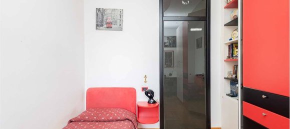 3 bedrooms Apartment in Milan, Italy No. 335243 19