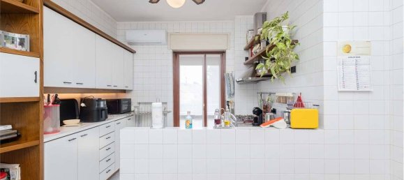 3 bedrooms Apartment in Milan, Italy No. 335243 9