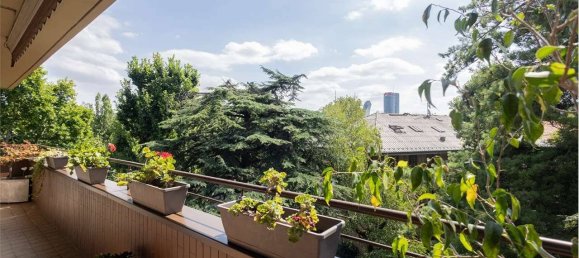 3 bedrooms Apartment in Milan, Italy No. 335243 27