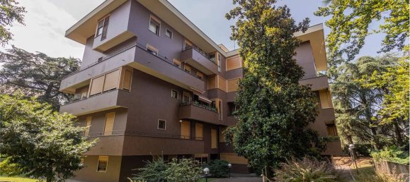 3 bedrooms Apartment in Milan, Italy No. 335243 30