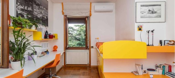 3 bedrooms Apartment in Milan, Italy No. 335243 15