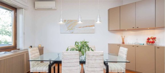 3 bedrooms Apartment in Milan, Italy No. 335243 7